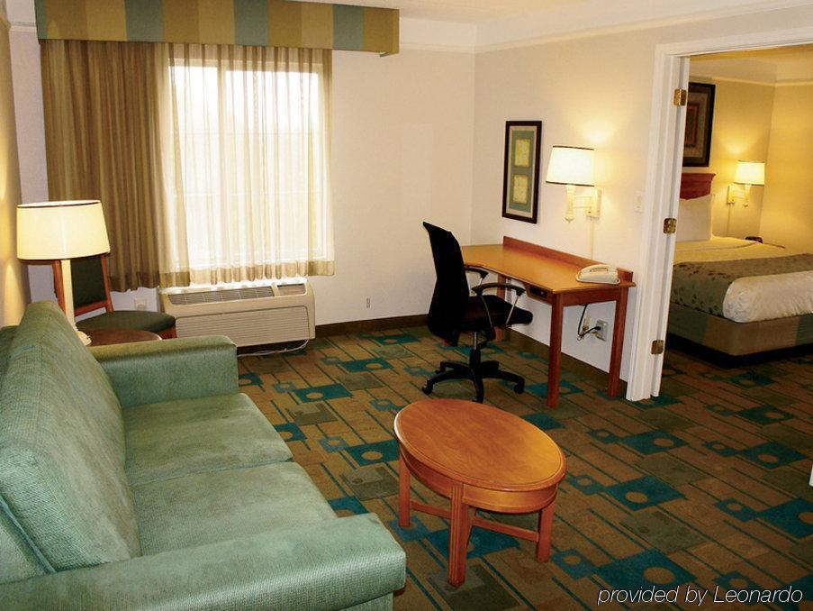 La Quinta By Wyndham Atlanta Conyers Hotel Eksteriør billede