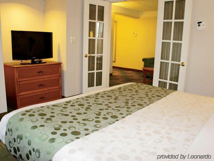 La Quinta By Wyndham Atlanta Conyers Hotel Eksteriør billede