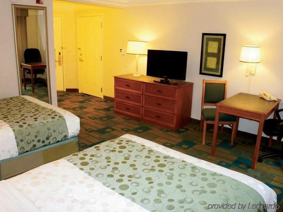 La Quinta By Wyndham Atlanta Conyers Hotel Eksteriør billede
